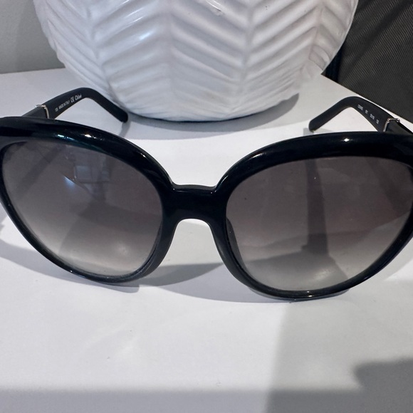 CHLOE Classic Black Sunglasses main image 4